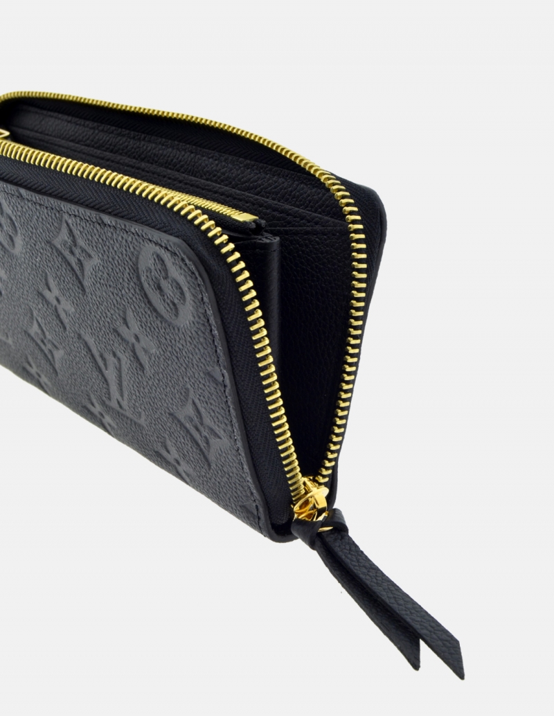 Cartera Louis Vuitton modelo Clemence - $5,625.00
