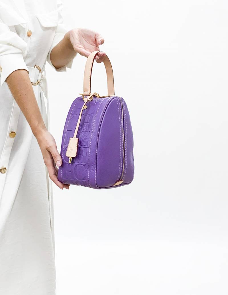 New 100% Authentic Carolina Herrera Andy 10 Purple Handbag  Carolina  herrera handbags, Carolina herrera, Purple handbags