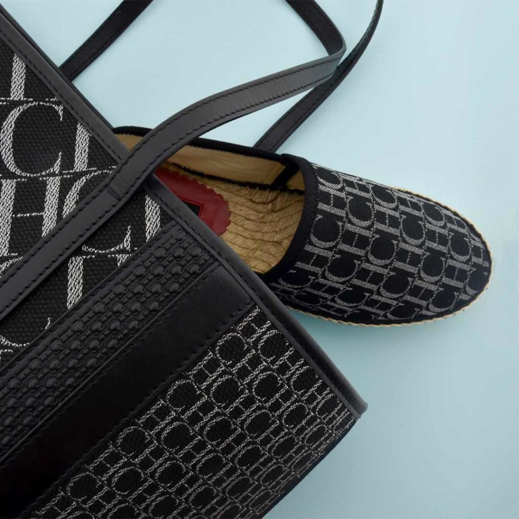 Lot Of 5 Designer Handbags. Includes Louis Vuitton, Gucci, Prada and  Burberry